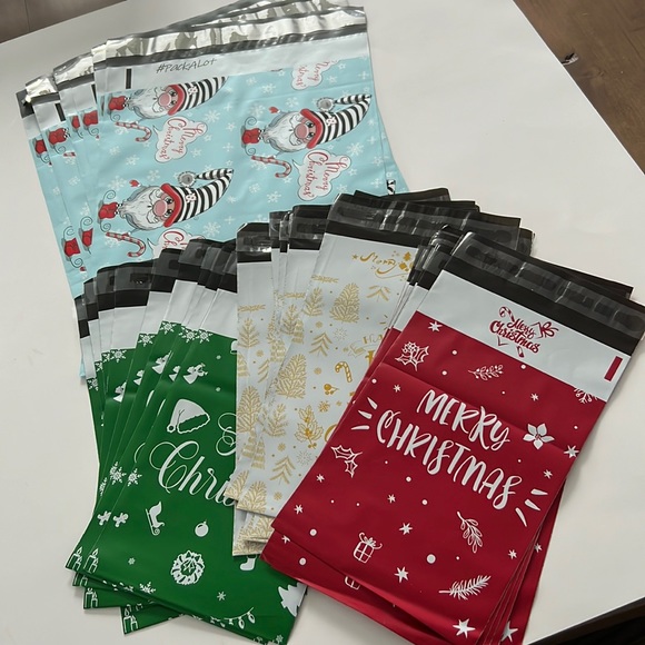 CLEARANCE 35 pcs Mixed Christmas Poly Mailers - Picture 1 of 6